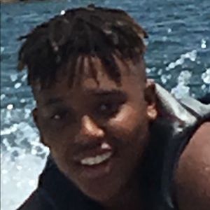 Meet your Posher, Devonte